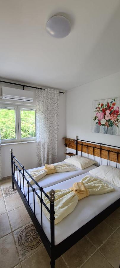 Bed & Breakfast Barbara Novi Vinodolski Exterior foto